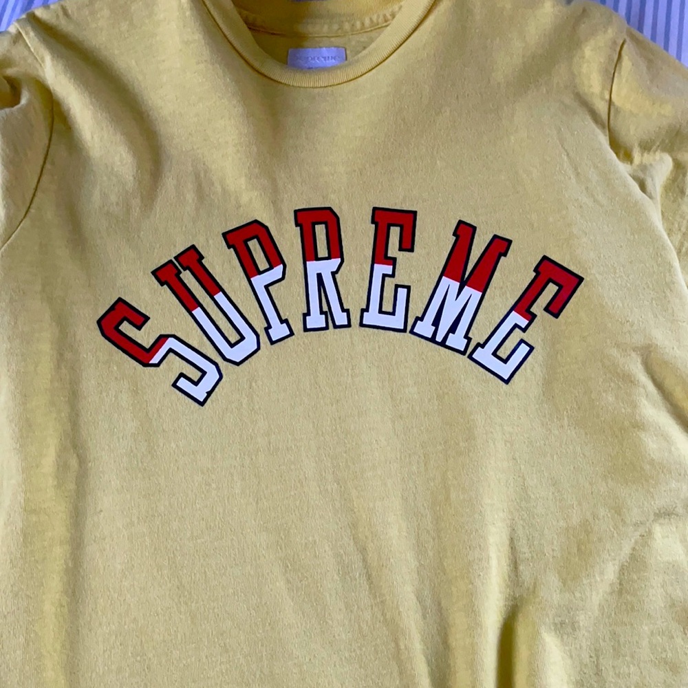 VINTAGE SUPREME T-SHIRT